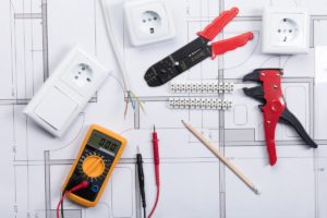 Formation Mise en oeuvre et maintenance d’installations électriques comprenant des modules de commande, protection et sécurité